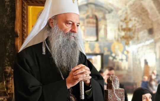 Патријарх Порфирије у Храму Светог Саве угостио децу из дијаспоре, региона и Косова и Метохије