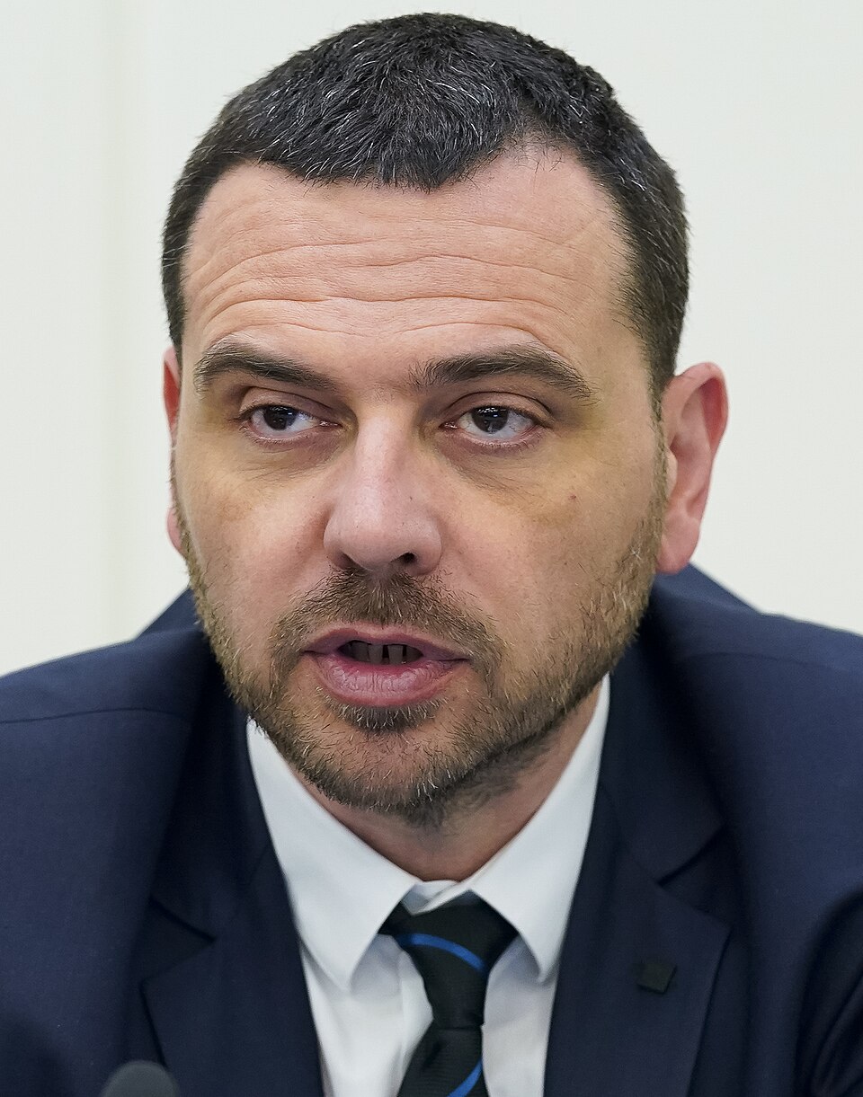 Саша Магазиновић