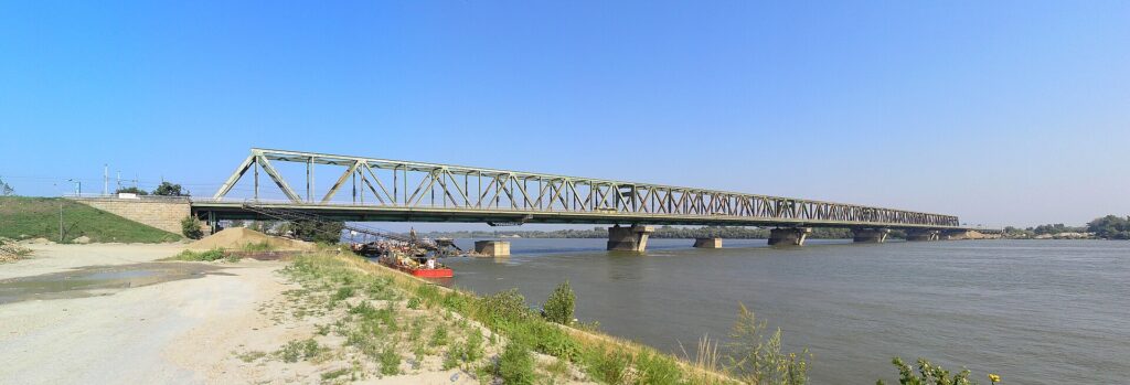 Serbia,_Belgrade,_Pancevo_bridge,_07.08.2011
