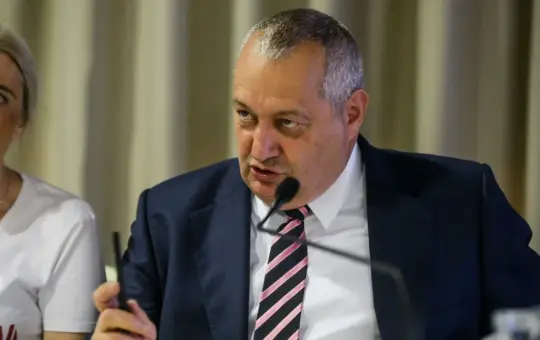 Брнабић одбрусила Милвојевићу: „Баш овај примерак је обећао да ће први концерт после победе над Вучићем одржати Северина“