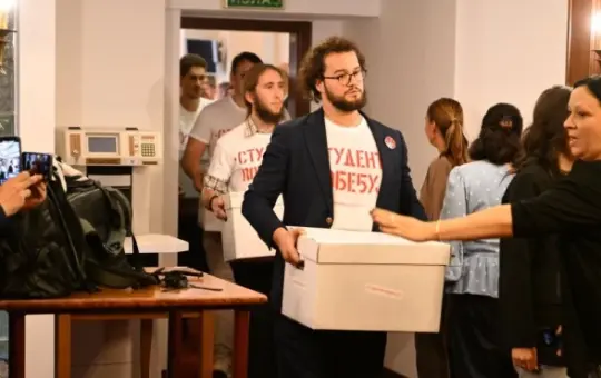 ГРУХОЊИЋЕВА ЗАШТИТНИЦА НА ПАЈТИЋЕВОЈ ЛИСТИ: Татјана Дошеновић потписује апеле и подржава блокаде