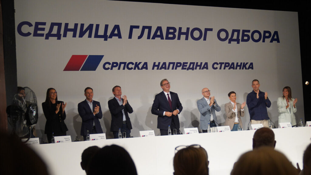 Напредњаци одлучили: Вучић кандидат за премијера на изборима