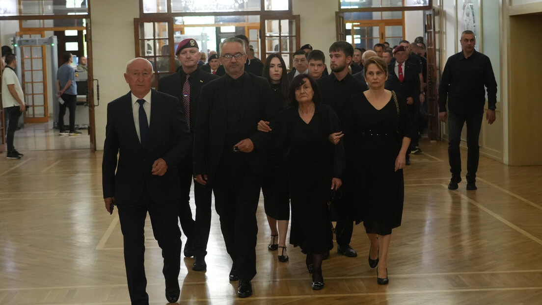 Апел породице генерала Младића: Новац уместо за цвеће и венце уплатитe за оболелу децу