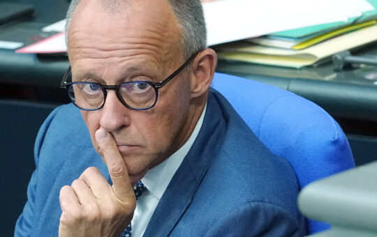 АфД подено кривичну пријаву против Мерца због изјаве о етничком чишћењу