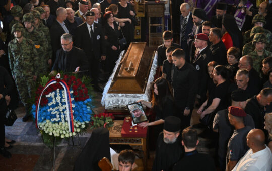 ВОЈВОДА МИЛЕТА ПАВИЋЕВИЋ. И ја сам био на сахрани Ратку генералу, последњи испраћај код православних Срба је свети чин!