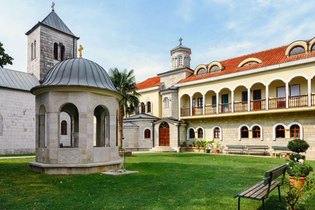 manastir-zdrebaonik-041224-tw1024