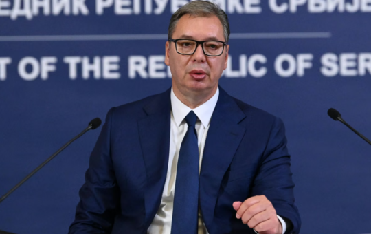„ОДЛАЗИМ ПОНОСАН, РЕЗУЛТАТЕ НИКО НЕ МОЖЕ ДА ОДУЗМЕ“: Вучић о десет година кампање дехуманизације засноване на лажима против њега