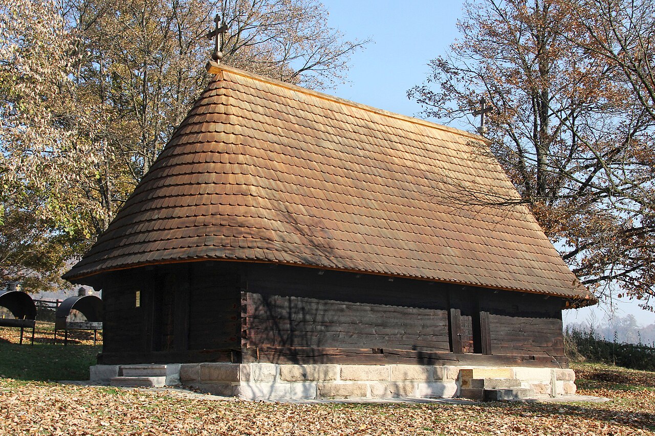 Takovo,_crkva_brvnara_(5)