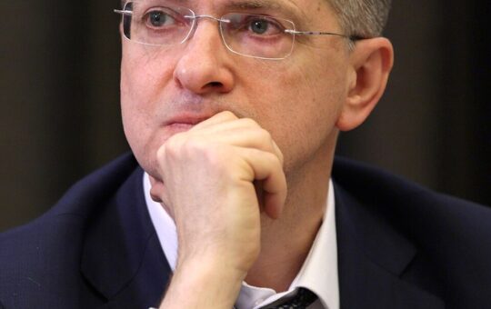 Владимр Медински