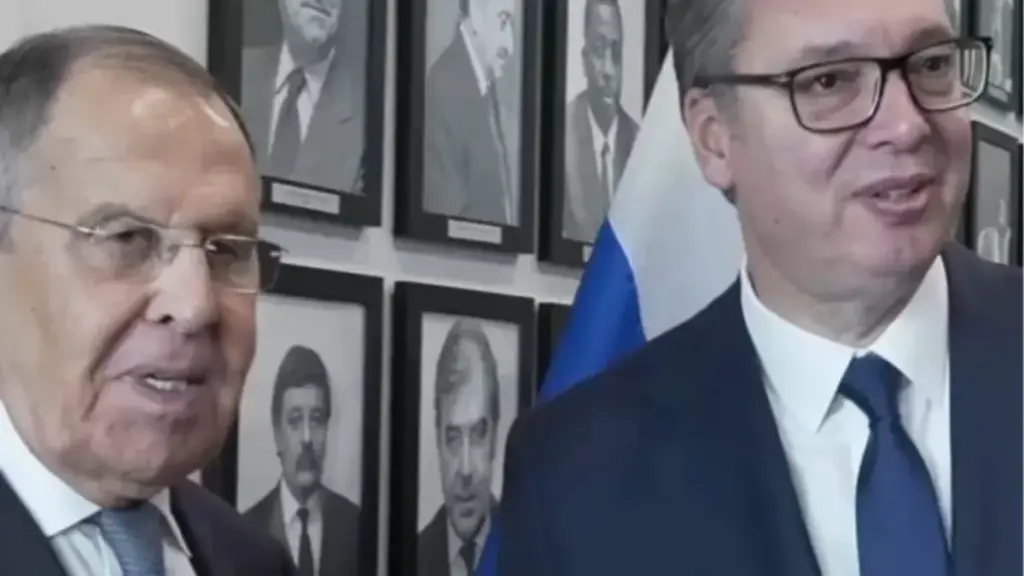 Вучић Лавров