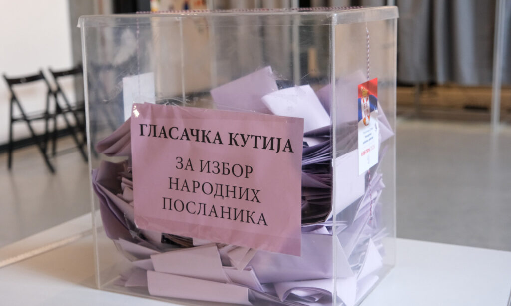ПРЕЛИМИНАРНИ РЕЗУЛТАТИ ИПСОС-А И ЦЕСИД-А: Студентска листа 52 одсто, Уједињена Србија 39,3 одсто