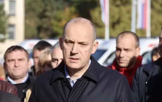 ЛОНЧАР ДЕМАНТОВАО ЛАЖИ БЛОКАДЕРА: „Није тачно да се плафон обрушио на бебе у ГАК-у, прижељкују трагедију“
