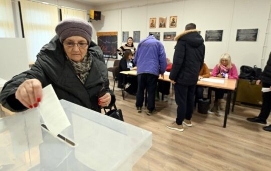 РОК ИСТИЧЕ 4. ОКТОБРА У ПОНОЋ: РИК прогласио 17 изборних листа, једна у међувремену повучена