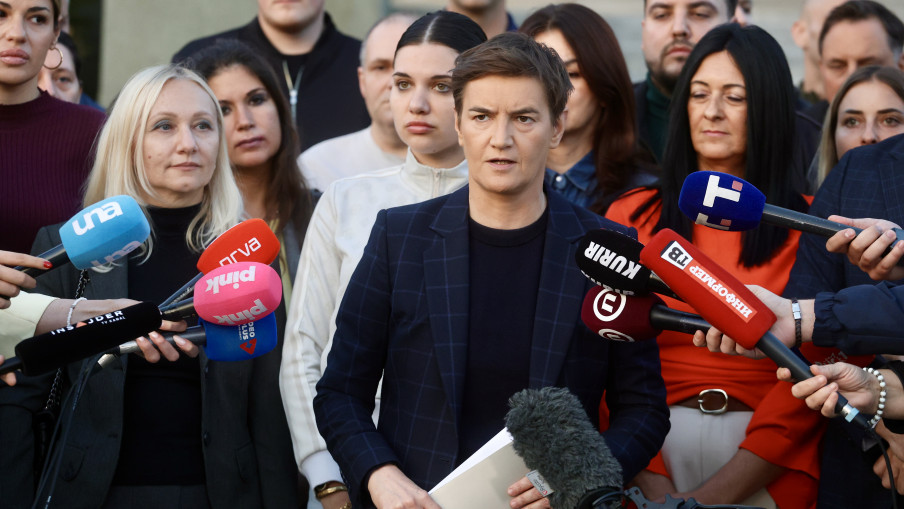 БРНАБИЋЕВА РАЗОТКРИЛА ПОЛИТИЧКИ ОБРАЗАЦ БЛОКАДЕРА: Од ДОС-а и „Србије против насиља“ до Студентске листе, мењају се имена, али не и политика!