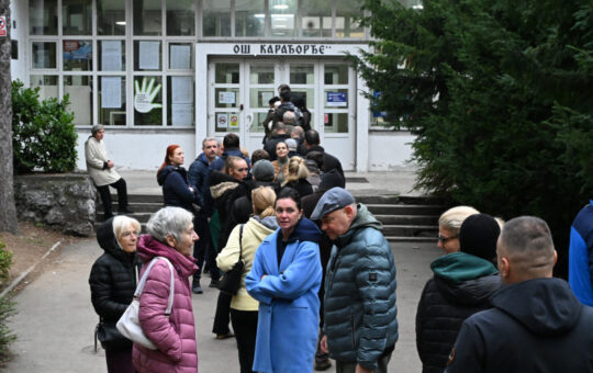 ПОСМАТРАЧИ ИЗ САД, ЕВРОПЕ И ИЗРАЕЛА ХВАЛЕ ИЗБОРЕ У СРБИЈИ: Истичу велику излазност и добру контролу гласања