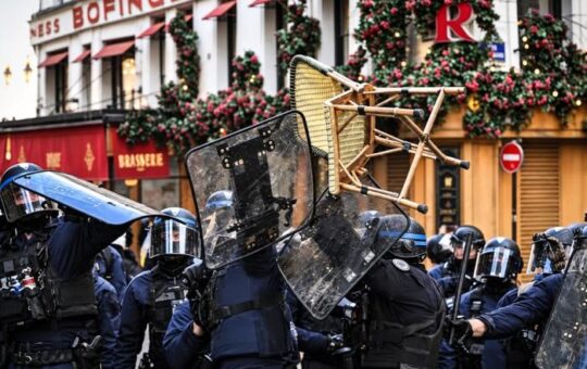 France-protest-171026