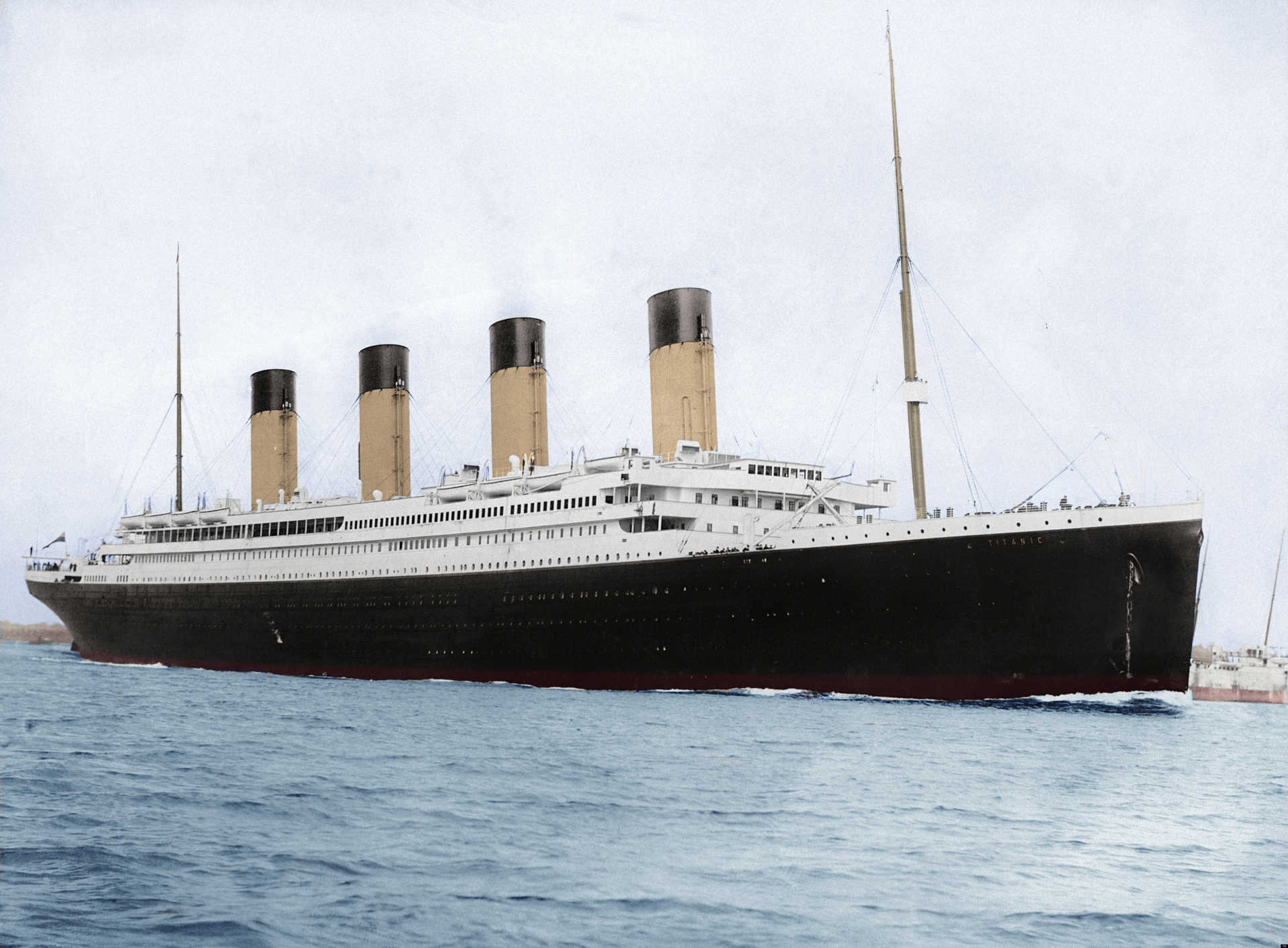 Titanic_in_color